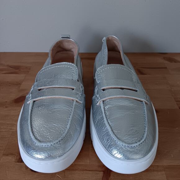 Vionic Women's Uptown Slip-On Penny Loafers Metallic Silver Size 6.5 W - Picture 2 of 9